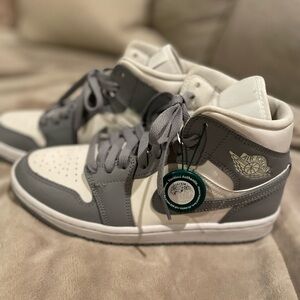 Nike Air Jordan Mid 1 Shoes